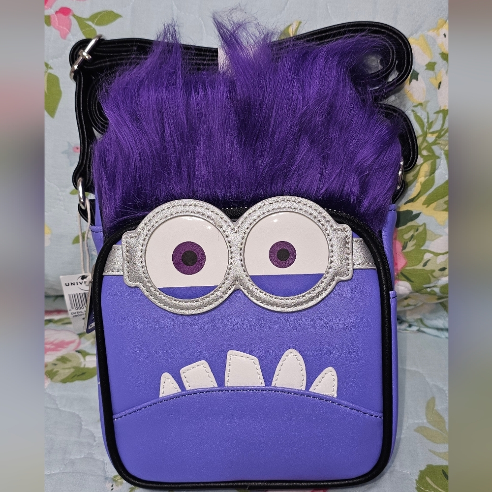 Loungefly Despicable me evil minion crossbody bag